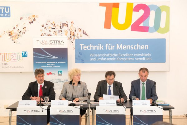 Harald Kainz, TU Austria-Präsident und Rektor der TU Graz, Sabine Seidler, Rektorin der TU Wien, Wilfried Eichlseder, Rektor der Montanuni Leoben und Peter Koren, Vize-Generalsekretär der IV, bei der Pressekonferenz zum 1. TU Austria Innovations-Maratho Harald Kainz, TU Austria-Präsident und Rektor der TU Graz, Sabine Seidler, Rektorin der TU Wien, Wilfried Eichlseder, Rektor der Montanuni Leoben und Peter Koren, Vize-Generalsekretär der IV, bei der Pressekonferenz zum 1. TU Austria Innovations-Maratho